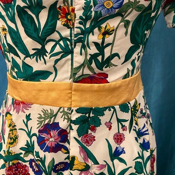 The Moon, absolutely gorgeous dress ! Dior style! True to size S - Picture 7 of 9